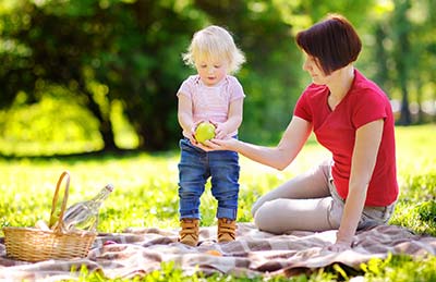 Maalaistalo, jossa lapsenvahti